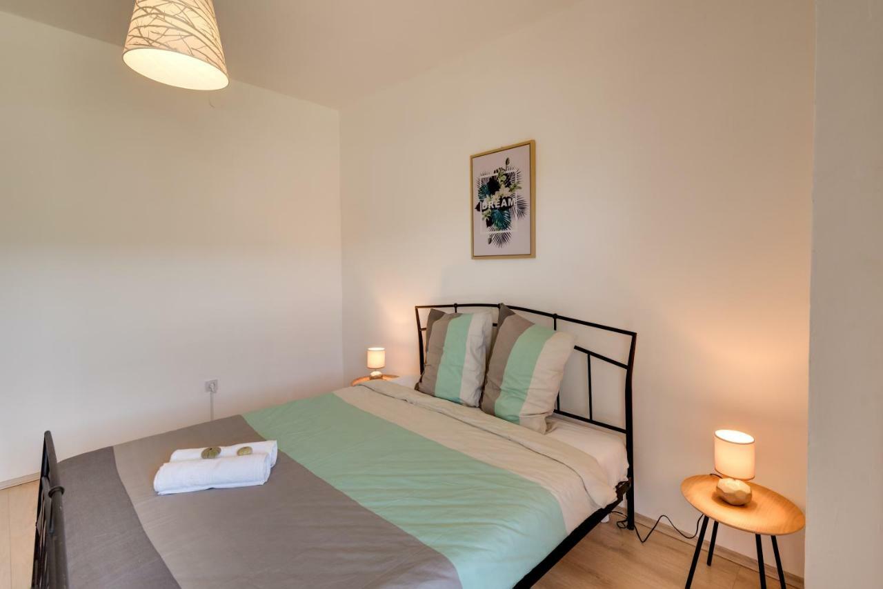 Cozy Apartment Stana In Grebastica Sibenik Exterior photo
